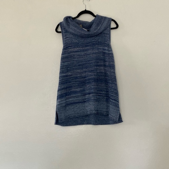 Chico's Cassia Sleeveless Cowl - Picture 1 of 9